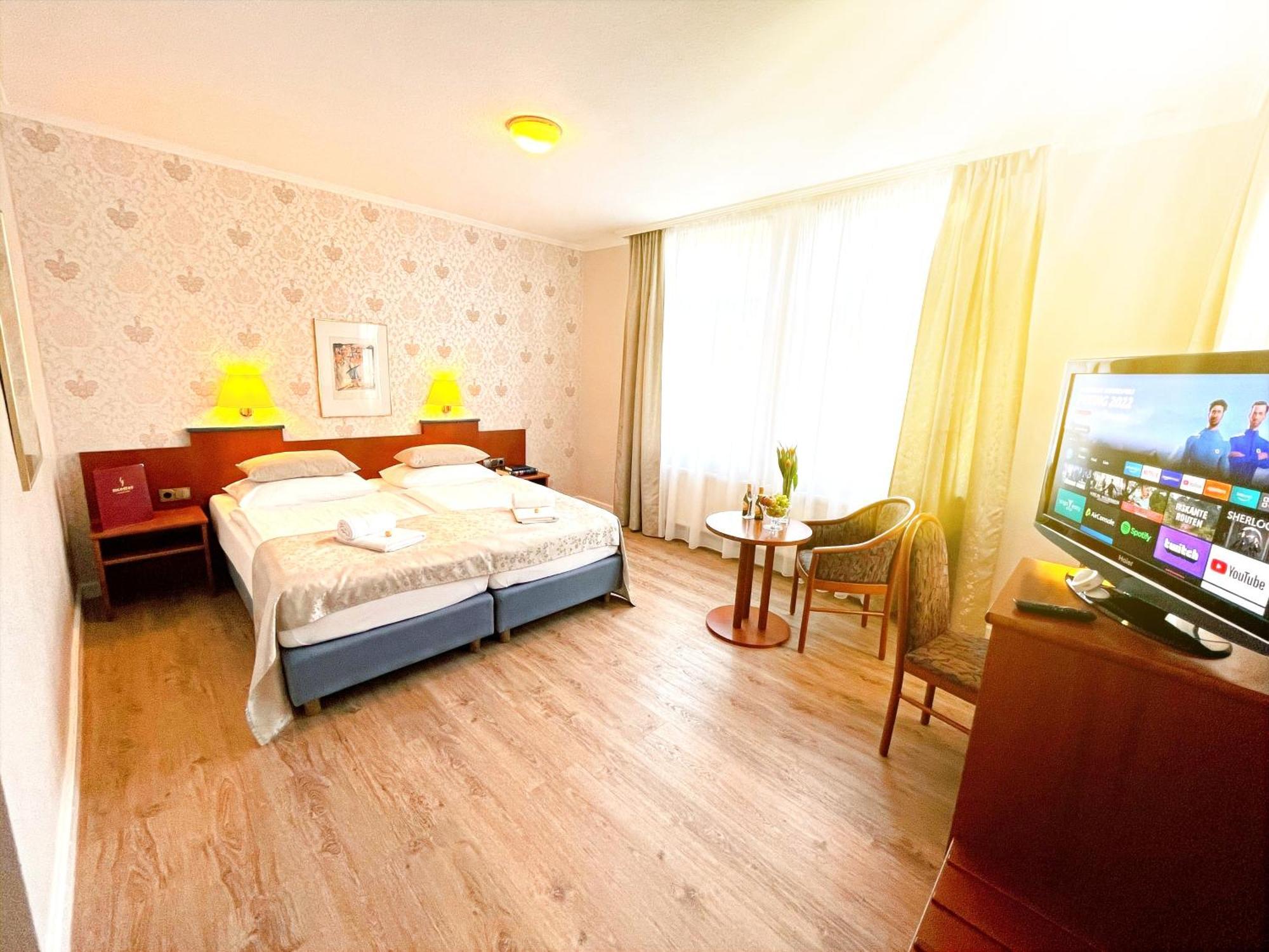 Hotel Kolossos Duesseldorf - Neuss Room photo