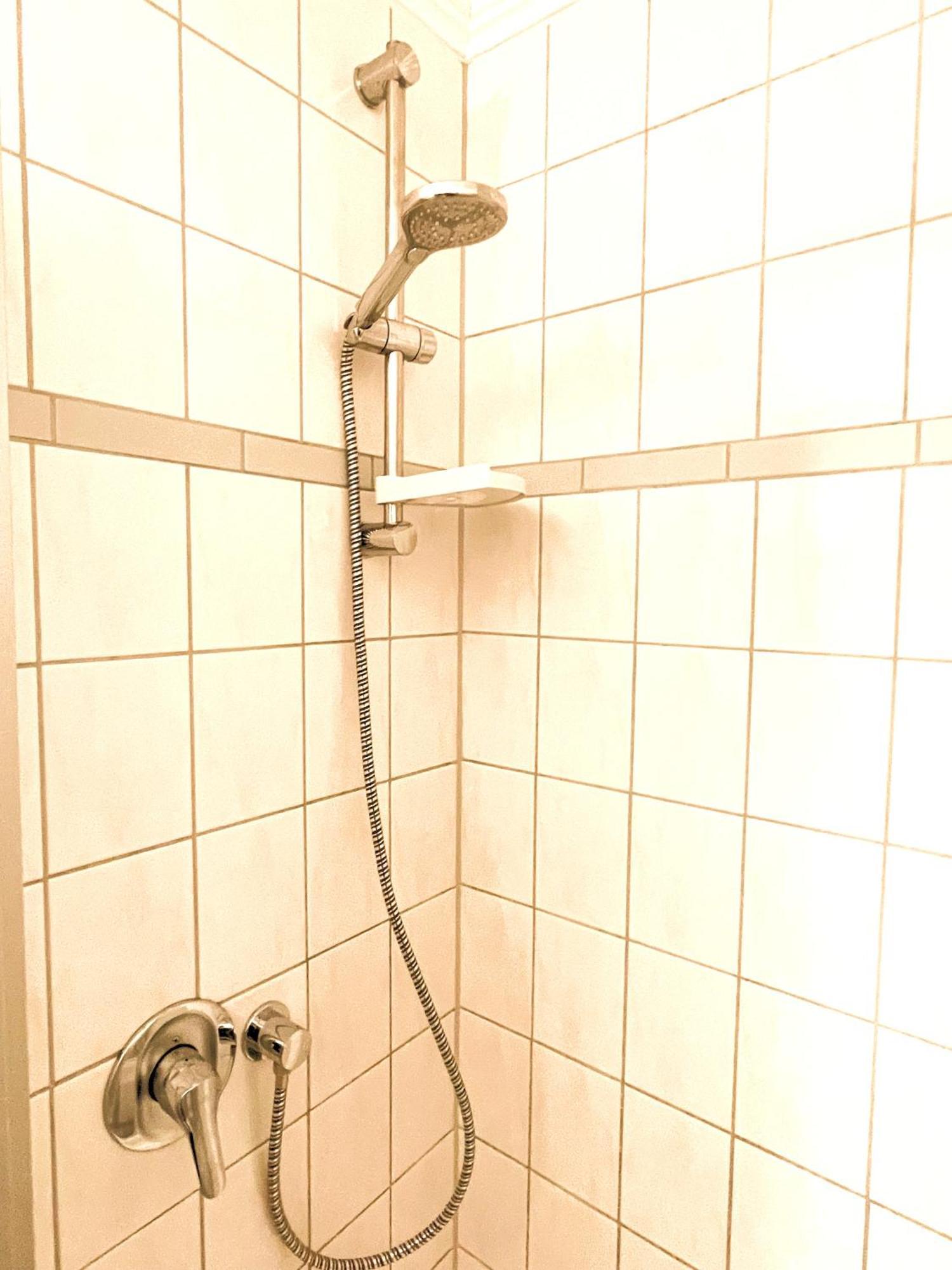 Hotel Kolossos Duesseldorf - Neuss Room photo